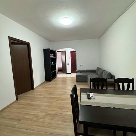 Apartament 3 Camere Ultracentral Giurgiu エクステリア 写真